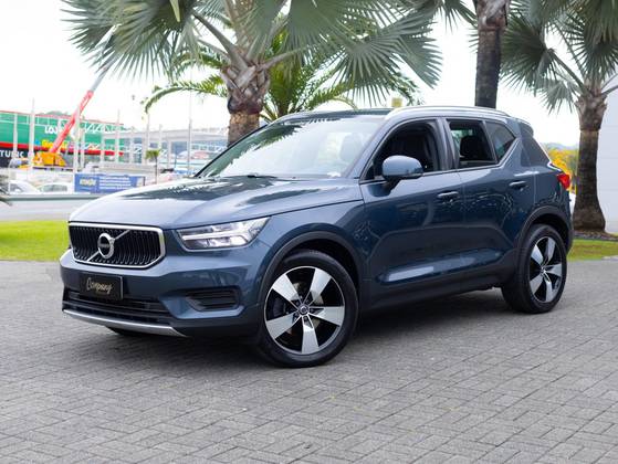 VOLVO XC40 1.5 T5 RECHARGE MOMENTUM GEARTRONIC